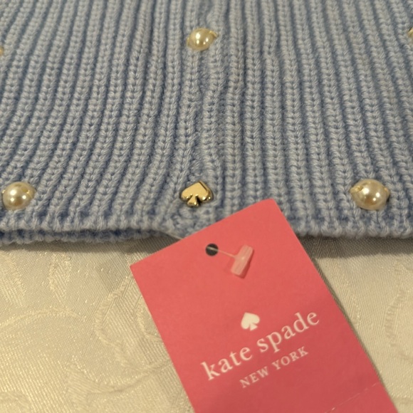 ♠️ Kate spade Knit Beanie and Glove Set. - Picture 8 of 13